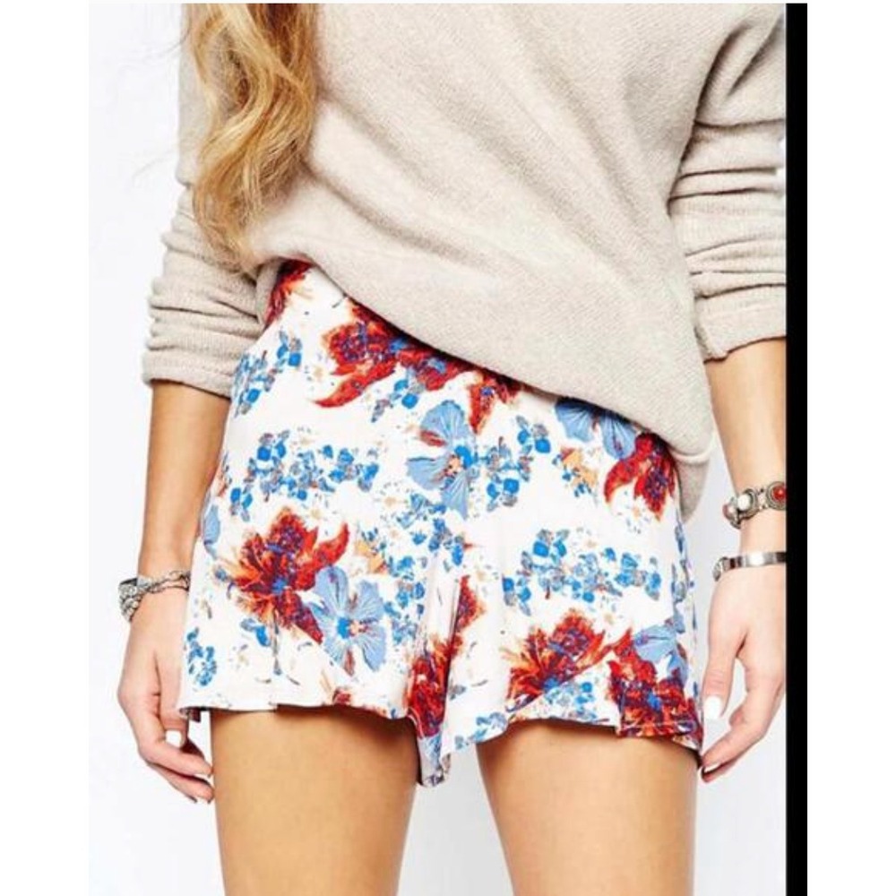 Free People Shorts Womens 4 Sand Dollar Fiona Flutter Floral Boho Ruffle
